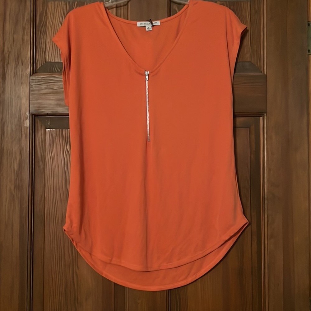 Green envelope Los Angeles orange zip blouse size medium